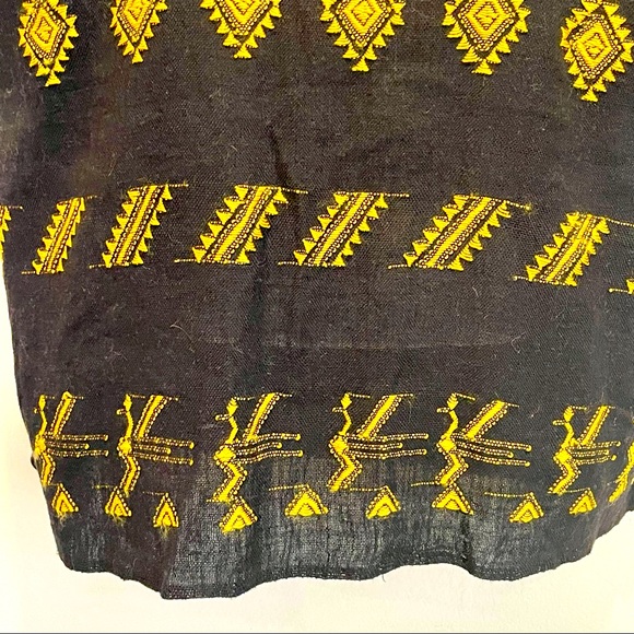 Mexican Black Linen Boho Top Yellow Embroidery XS! - Picture 3 of 5